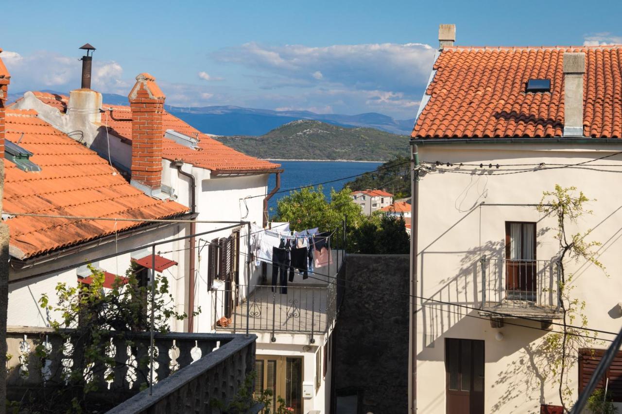 Romantic Stone House In Historic Center Of Vrbnik Villa Exterior foto